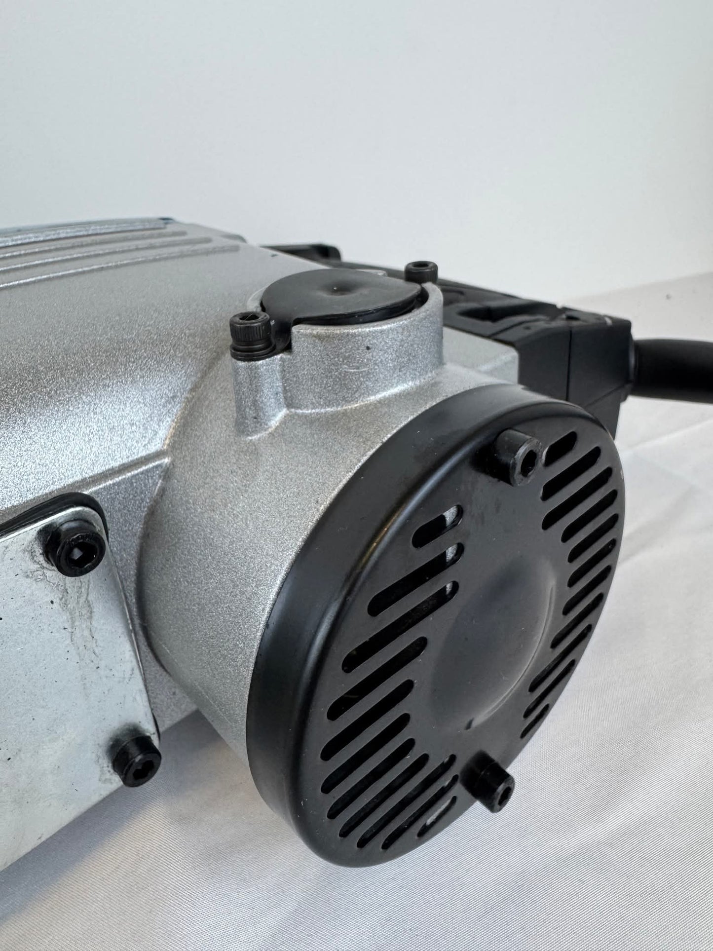 BULLTEK PRO SERIES – Κατεδαφιστικό Σκαπτικό Ρεύματος 1700W